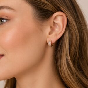 Brinco Argolinha com Strass – Banho de Ouro